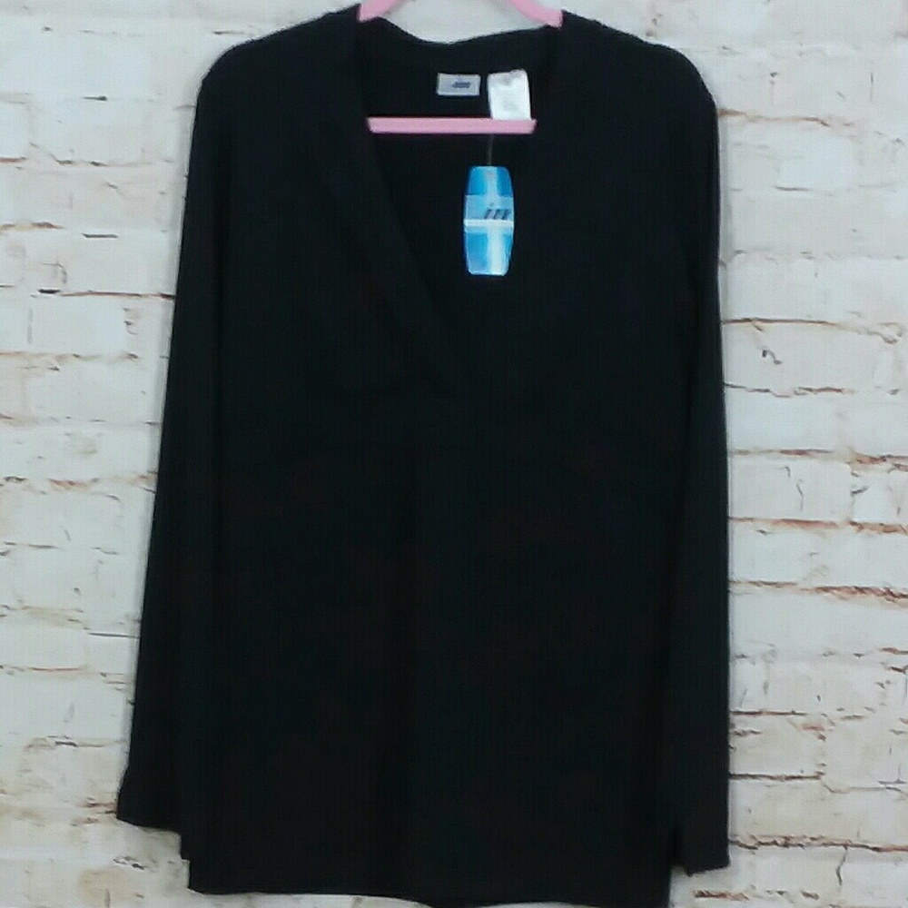 4 for $25 💟 NWT- Moret athleisure top.